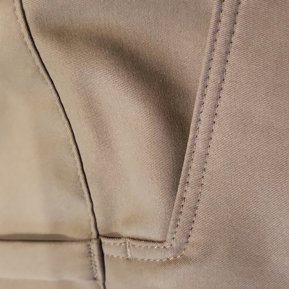 Adidas ladies golf shorts size 4 - Picture 4 of 6